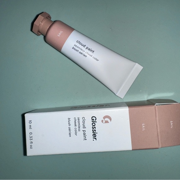 Glossier Cloud Paint in Soft Peach - Picture 1 of 2